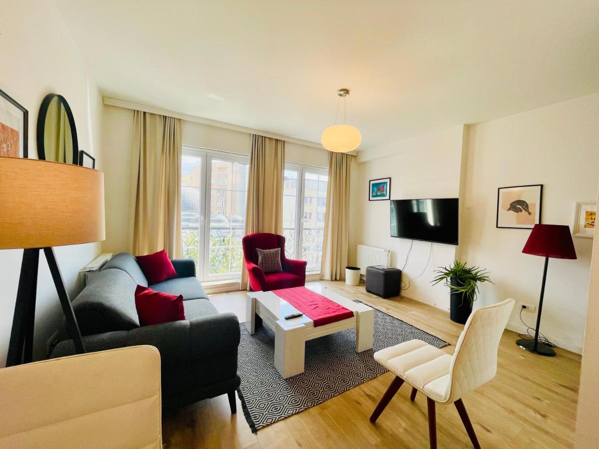 4 Llullat - City Center Apartment プリシュティナ エクステリア 写真